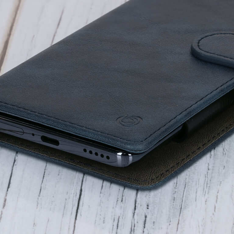 Je nach Größe des Universalcases passen verschiedene Geräte hinein.