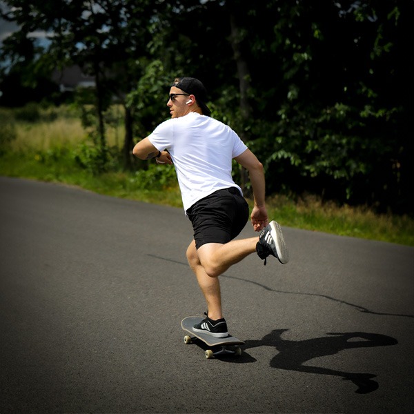 ancoBuds Lifestyle Skate