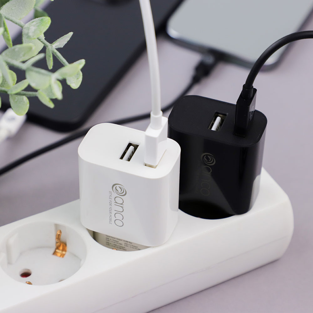 anco® 12W Ladegerät Gen.2 in schwarz und weiß in Steckdosenleiste